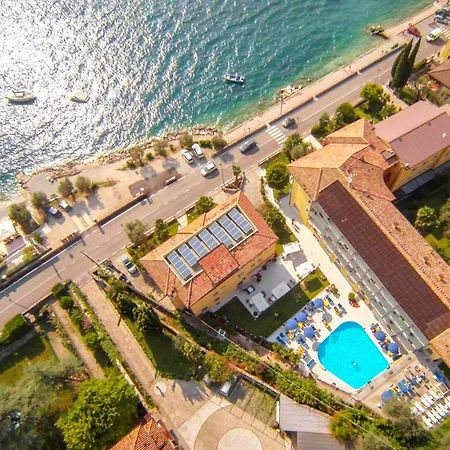 Hotel Drago - Garda Lake Collection เบรนโซเน ซูล การ์ดา ภายนอก รูปภาพ