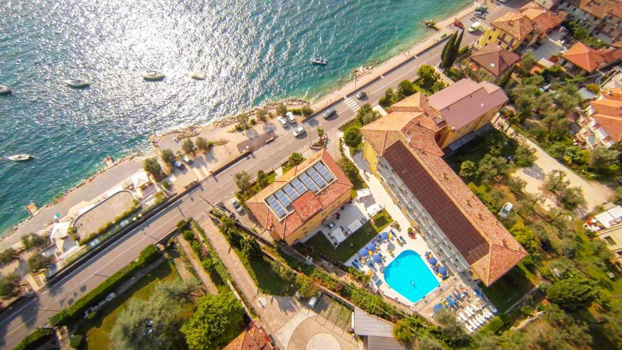 Hotel Drago - Garda Lake Collection เบรนโซเน ซูล การ์ดา ภายนอก รูปภาพ