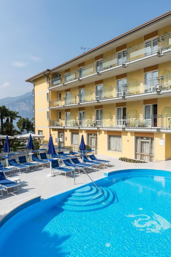Hotel Drago - Garda Lake Collection เบรนโซเน ซูล การ์ดา ภายนอก รูปภาพ