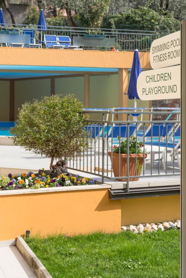 Hotel Drago - Garda Lake Collection เบรนโซเน ซูล การ์ดา ภายนอก รูปภาพ