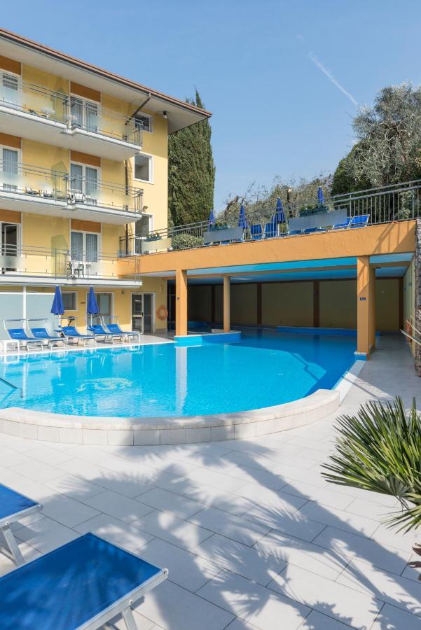 Hotel Drago - Garda Lake Collection เบรนโซเน ซูล การ์ดา ภายนอก รูปภาพ